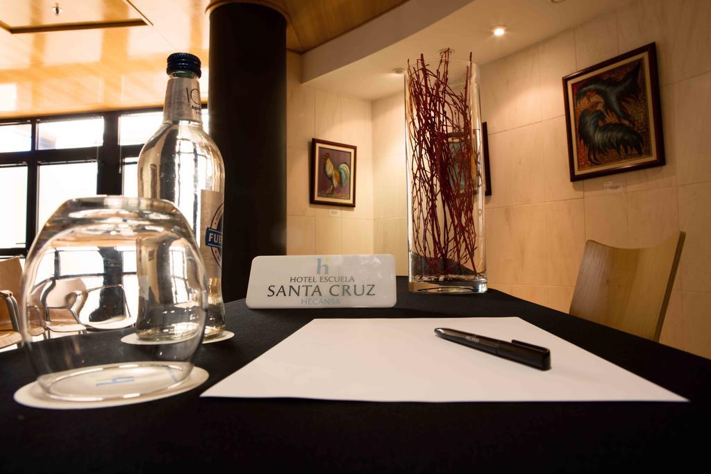 Hotel Escuela Santa Cruz Extérieur photo